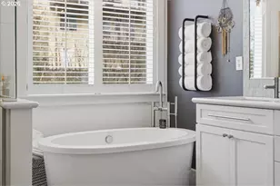 2255 Crestview Dr, West Linn, OR 97068 - Photo 26