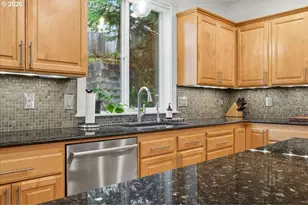 2255 Crestview Dr, West Linn, OR 97068 - Photo 16