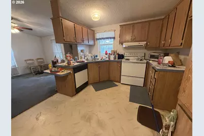 2710 SE Courtney Ave #27, Milwaukie, OR 97222 - Photo 4