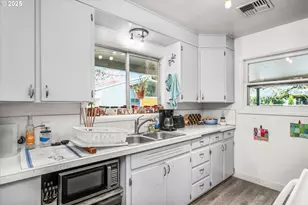 1735 Minda Dr, Eugene, OR 97401 - Photo 6