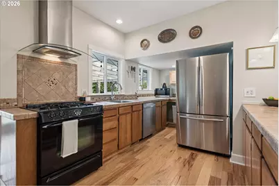 384 W Dartmouth St, Gladstone, OR 97027 - Photo 10