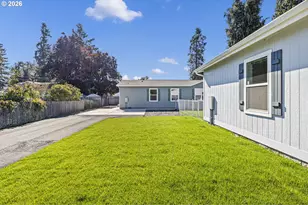 675 N 16th St, Cottage Grove, OR 97424 - Photo 4