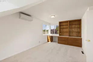 13755 NW Burton St, Portland, OR 97229 - Photo 32