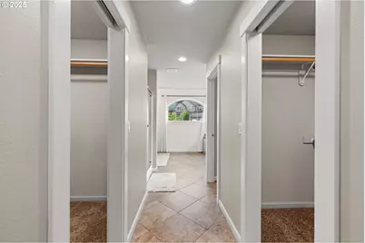 13243 SE Buford Ct, Portland, OR 97236 - Photo 16