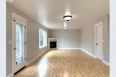 2725 Mallory Ln, Eugene, OR 97401 - Photo 8