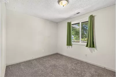 513 SW Diane St, Castle Rock, WA 98611 - Photo 12