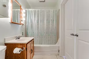 1345 Oak Dr, Eugene, OR 97404 - Photo 22