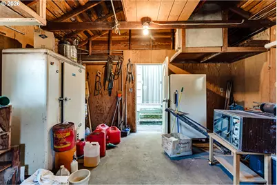 1345 Oak Dr, Eugene, OR 97404 - Photo 8