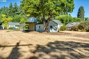 1345 Oak Dr, Eugene, OR 97404 - Photo 4