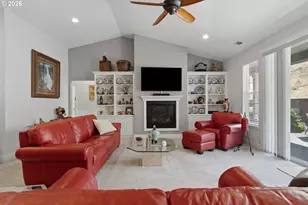 200 Rainbow Ridge Ave, Roseburg, OR 97471 - Photo 8