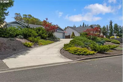 200 Rainbow Ridge Ave, Roseburg, OR 97471 - Photo 6