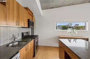 1234 SW 18th Ave, Portland, OR 97205 - Photo 8