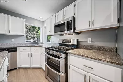3302 NE Olympic St, Hillsboro, OR 97124 - Photo 16