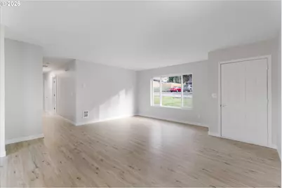 115 Lowrane Dr, Kelso, WA 98626 - Photo 2