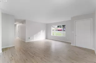 115 Lowrane Dr, Kelso, WA 98626 - Photo 2