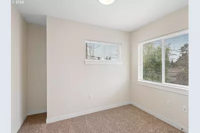 138 NE 109th Ave, Portland, OR 97220 - Photo 24