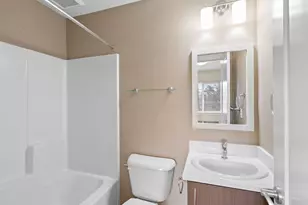 138 NE 109th Ave, Portland, OR 97220 - Photo 22