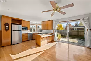 356 NE 108th Pl, Portland, OR 97220 - Photo 6