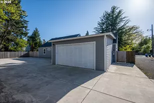 950 Coburg Rd, Eugene, OR 97401 - Photo 28