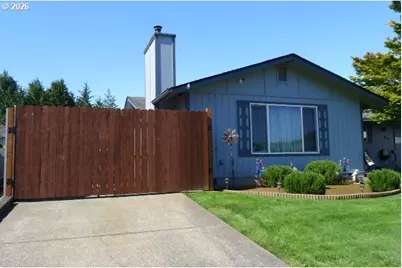 412 Camellia Ct, Reedsport, OR 97467 - Photo 8