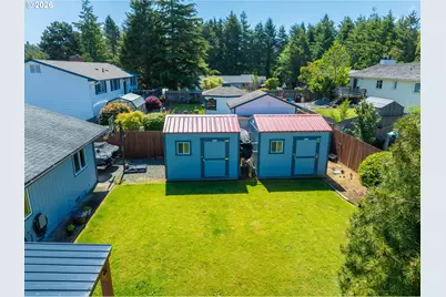 412 Camellia Ct, Reedsport, OR 97467 - Photo 14