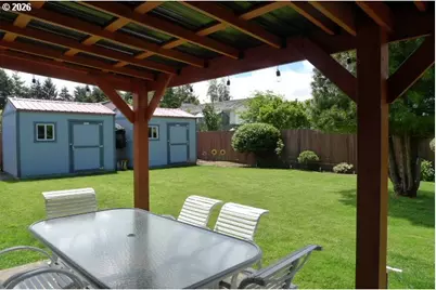 412 Camellia Ct, Reedsport, OR 97467 - Photo 10
