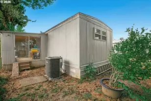 2400 SE Stratus Ave, McMinnville, OR 97128 - Photo 24