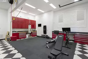 17677 Westview Dr, Lake Oswego, OR 97034 - Photo 40