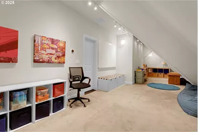 17677 Westview Dr, Lake Oswego, OR 97034 - Photo 36