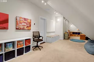 17677 Westview Dr, Lake Oswego, OR 97034 - Photo 36