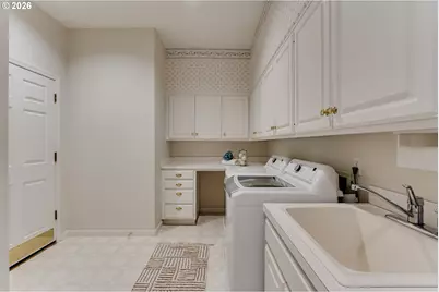 2572 W 28th Ave, Eugene, OR 97405 - Photo 36