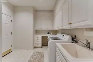 2572 W 28th Ave, Eugene, OR 97405 - Photo 36