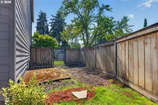 7860 SW Gearhart Dr, Beaverton, OR 97007 - Photo 42
