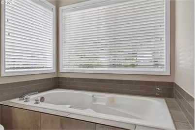 7860 SW Gearhart Dr, Beaverton, OR 97007 - Photo 32