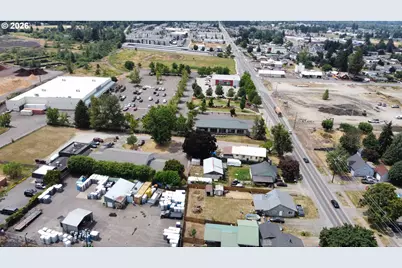 301 W Main St, Molalla, OR 97038 - Photo 2
