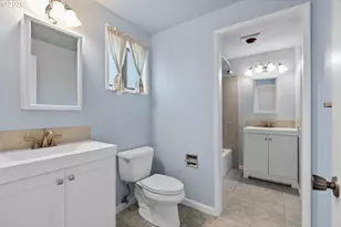 5792 SW 204th Pl, Beaverton, OR 97078 - Photo 22