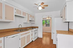 5792 SW 204th Pl, Beaverton, OR 97078 - Photo 10