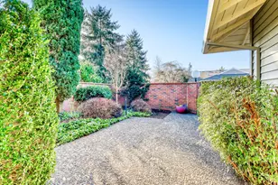 16588 SW Matador Ln, Portland, OR 97224 - Photo 2