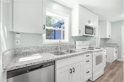 8940 SE Stanley Pl, Portland, OR 97206 - Photo 8