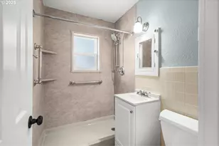 8940 SE Stanley Pl, Portland, OR 97206 - Photo 12