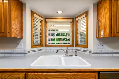 1108 SE 168th Ave, Portland, OR 97233 - Photo 12
