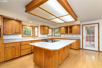 1108 SE 168th Ave, Portland, OR 97233 - Photo 10