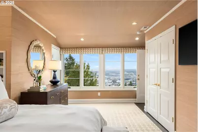 604 NW Macleay Blvd, Portland, OR 97210 - Photo 32