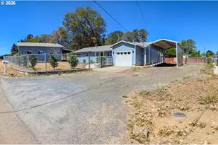61 SW Oak St, Winston, OR 97496 - Photo 1