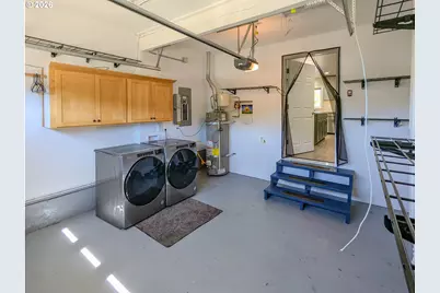 61 SW Oak St, Winston, OR 97496 - Photo 18