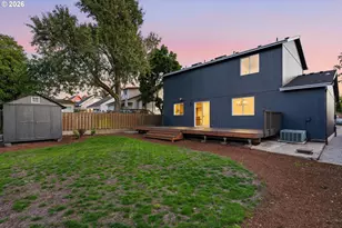 9827 N Ivanhoe St, Portland, OR 97203 - Photo 20