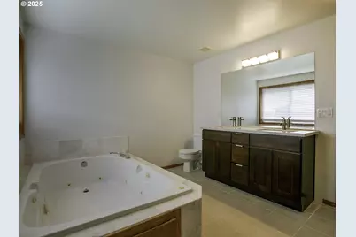 19707 SE 42nd St, Camas, WA 98607 - Photo 22