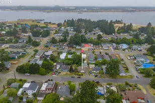 456 N Cammann St, Coos Bay, OR 97420 - Photo 2