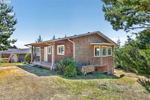 1902 NW Cedarcrest Pl, Waldport, OR 97394 - Photo 4