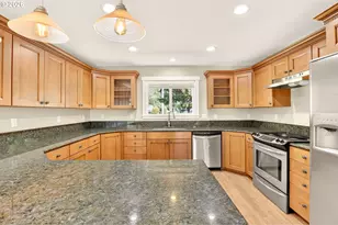 1902 NW Cedarcrest Pl, Waldport, OR 97394 - Photo 12